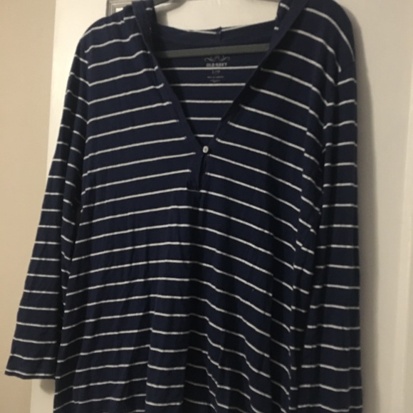 Shirt - Picture 1 of 3